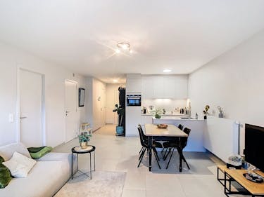 Recent appartement met staanplaats in centrum Ieper