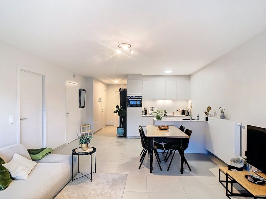 Recent appartement met staanplaats in centrum Ieper