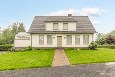 Ruime gezinswoning met 4 slaapkamers op 13 are