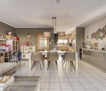 Woning met 3 slaapkamers en garagebox te koop in Niel