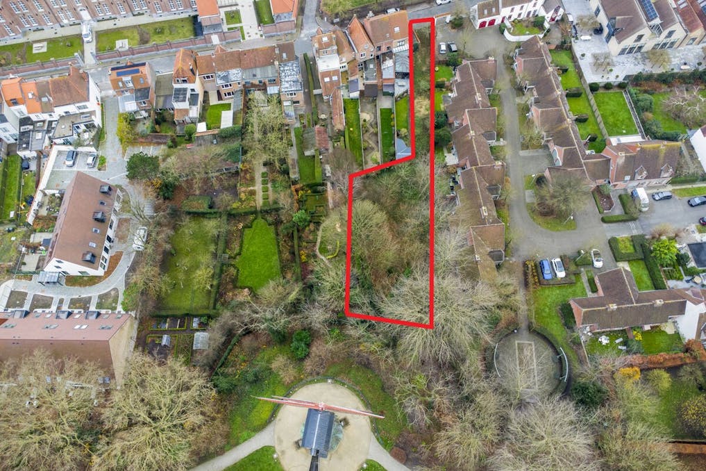 Uniek lot grond in centrum Brugge met zicht op de Kruisvest