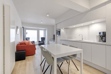 Appartement rénové avec vue frontale sur la mer à Middelkerke