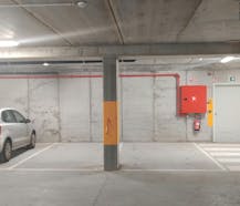 Beveiligde staanplaats in het nieuwe project Riva