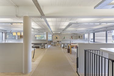 Salle d'exposition/bureau meublés à vendre à Strombeek-Bever