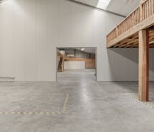 KMO-unit van 728 m² te huur in Kuurne