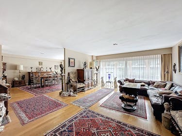 Zeer ruim appartement te koop in het centrum van Knokke