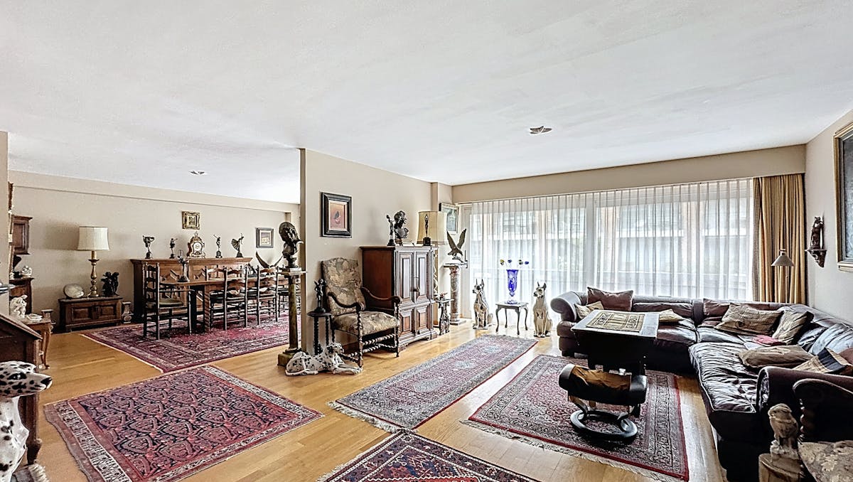 Zeer ruim appartement te koop in het centrum van Knokke