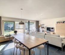 Recente woning (200m²) met 4 kamers te huur in Kortrijk