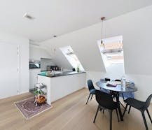 Uniek dakappartement te huur met 1 slaapkamer in Brugge centrum