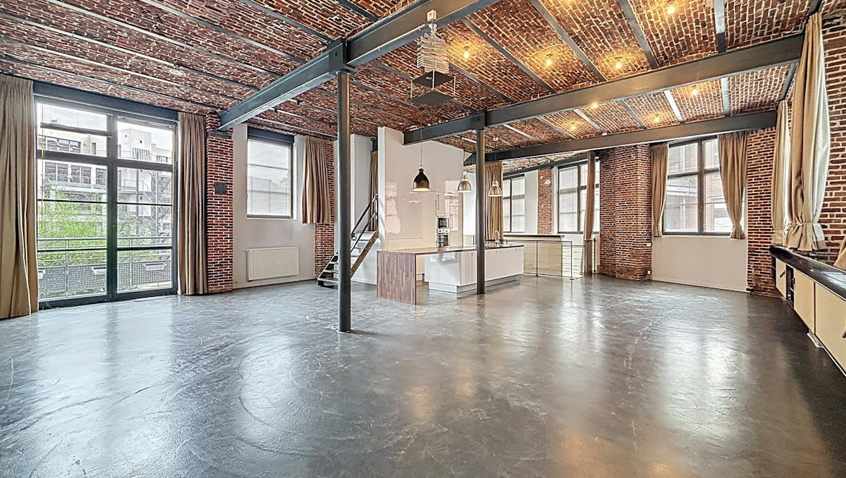Loft spacieux et ouvert à louer à Koekelberg
