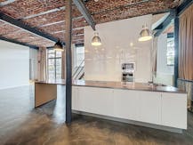 Loft spacieux et ouvert à louer à Koekelberg