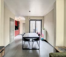Vernieuwde woning met 2 slaapkamers en zonnig terras