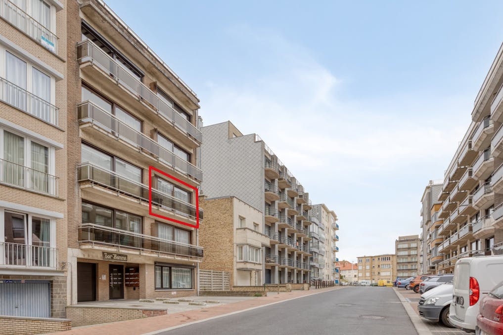 Appartement met 2 slaapkamers en parking vlakbij zee te Koksijde