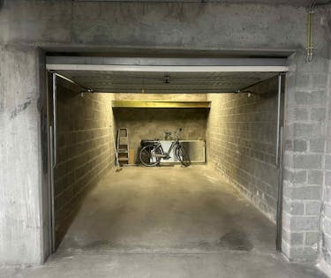 Gesloten garagebox te koop op topligging in Middelkerke!