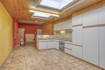 Te renoveren huis met 2 slaapkamers te koop in Kortrijk! 