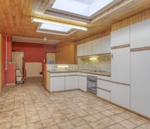 Te renoveren huis met 2 slaapkamers te koop in Kortrijk!