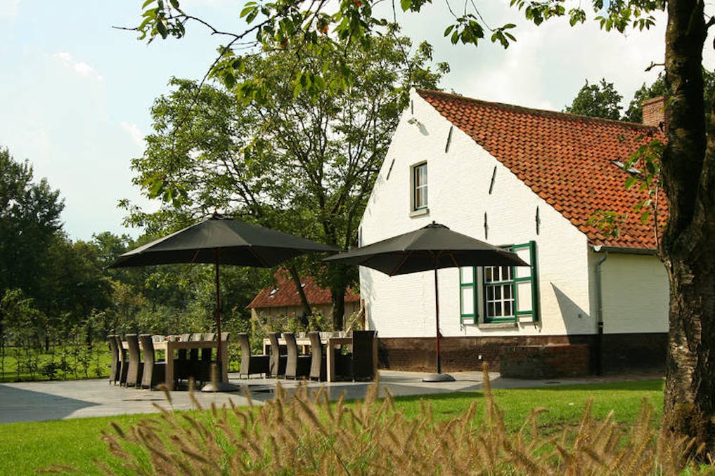 Vakantiehoeve  met twee vakantieverblijven te Beernem