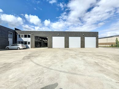 Magazijn met bureel te huur Geluwe