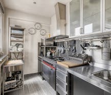Grand appartement lumineux à Forest, proche parc Duden