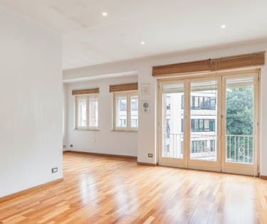 Bovenste Verdieping met Terrassen en Parking