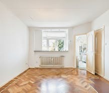 Bovenste Verdieping met Terrassen en Parking