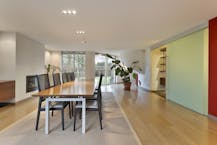 Office building in a prime location with private parking