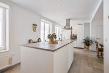 Gerenoveerd duplex appartement te Brugge met zonnig terras