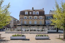 Patrimoniumvennootschap bestaande uit restaurant en 3 appartementen