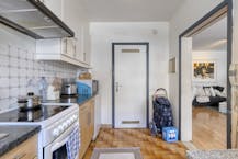 Op te frissen appartement met terras te koop in Berchem