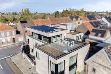 Nieuw huis met lift, groot terras en prachtig verzicht