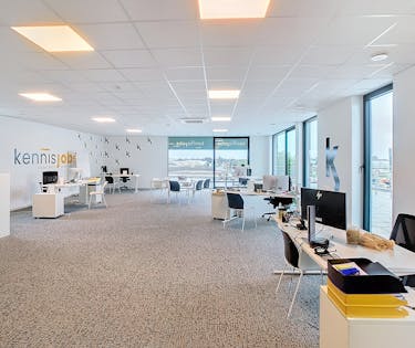 Nieuwbouw kantoor van ca. 254m² met ruim terras en parking