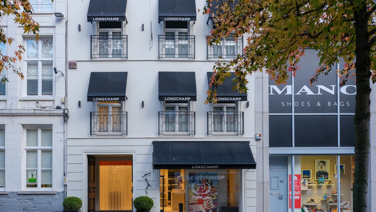 Prachtig handelspand (ca. 400 m²) te koop in hartje Aalst