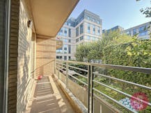 Canal: Superb furnished 2-bedroom apartment + terrace.