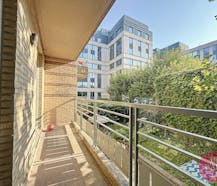 Canal: Superb furnished 2-bedroom apartment + terrace.