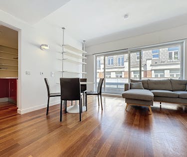 Studio semi-meublé à Saint-Gilles Louizalaan Stefania