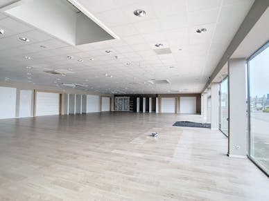 Handel te huur Veurne