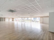 Ruime baanwinkel in Veurne