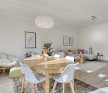 Instapklaar 2-slaapkamerappartement te koop in Berchem