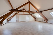 Te renoveren appartement te koop in hartje Kortrijk!