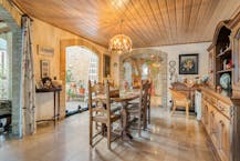 Alleenstaande villa met 3 slaapkamers in Ronse te koop