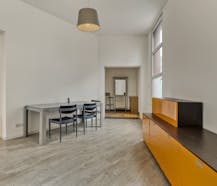 Op te frissen woning met terras te koop in Antwerpen