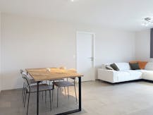 Appartement met 2 slaapkamers en terras te Roeselare.
