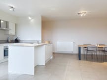 Appartement met 2 slaapkamers en terras te Roeselare.