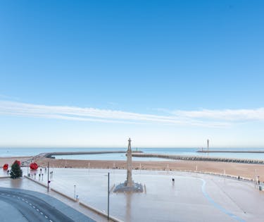 Ruim appartement met magnifiek zicht op zee en de vaargeul