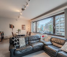 Lichtrijk 2-slaapkamer hoekappartement te koop te Oostende