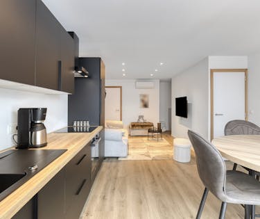 Handelspand met woonst in centrum Lauwe