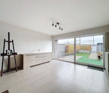 Gelijkvloers appartement met 2 slaapkamers en garagebox!