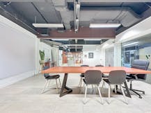 Handelspand in shoppingcenter 'De Kern' in Wilrijk te huur.