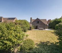 Rustig, residentieel gelegen villa met 4 slaapkamers te Kortrijk