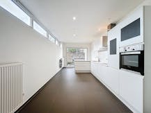 Halfopen woning met 3 slaapkamers te huur in Kortrijk